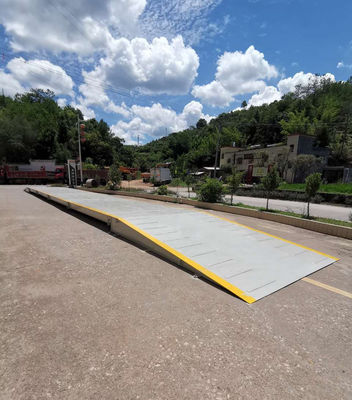 El camión industrial de la plataforma de acero escala Digitaces electrónicas